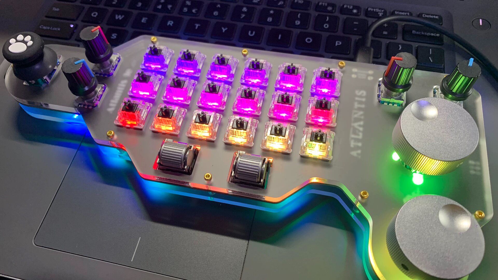 Gaming Accessories Europe - Механическая клавиатура 9eJOY Multi Knob с